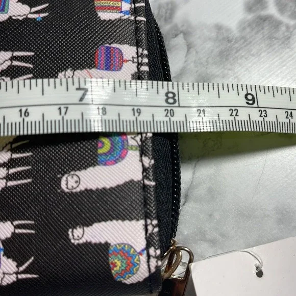 Vieta Llama Print Wallet NWT - Picture 7 of 10